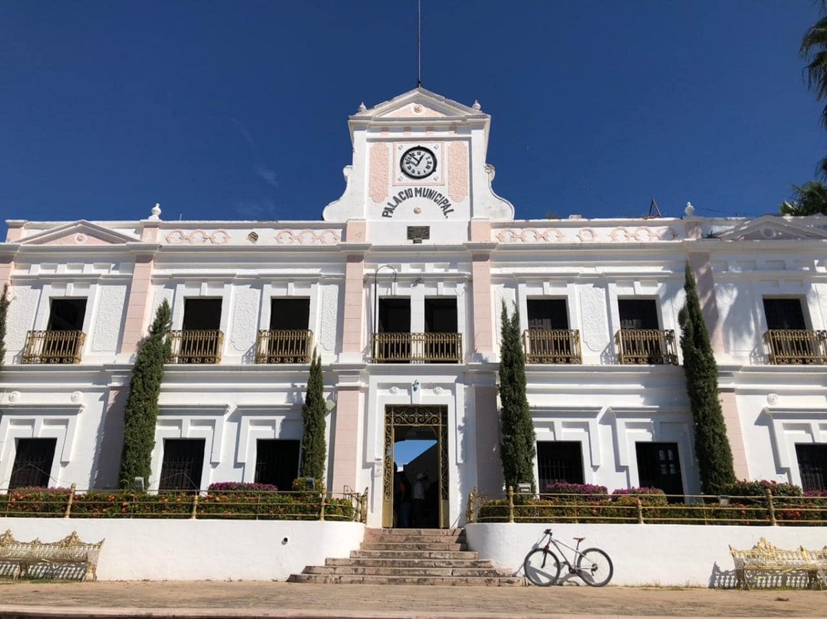 ‘Tijera política’ también alcanzó a funcionaria del PAS en el Ayuntamiento de Rosario