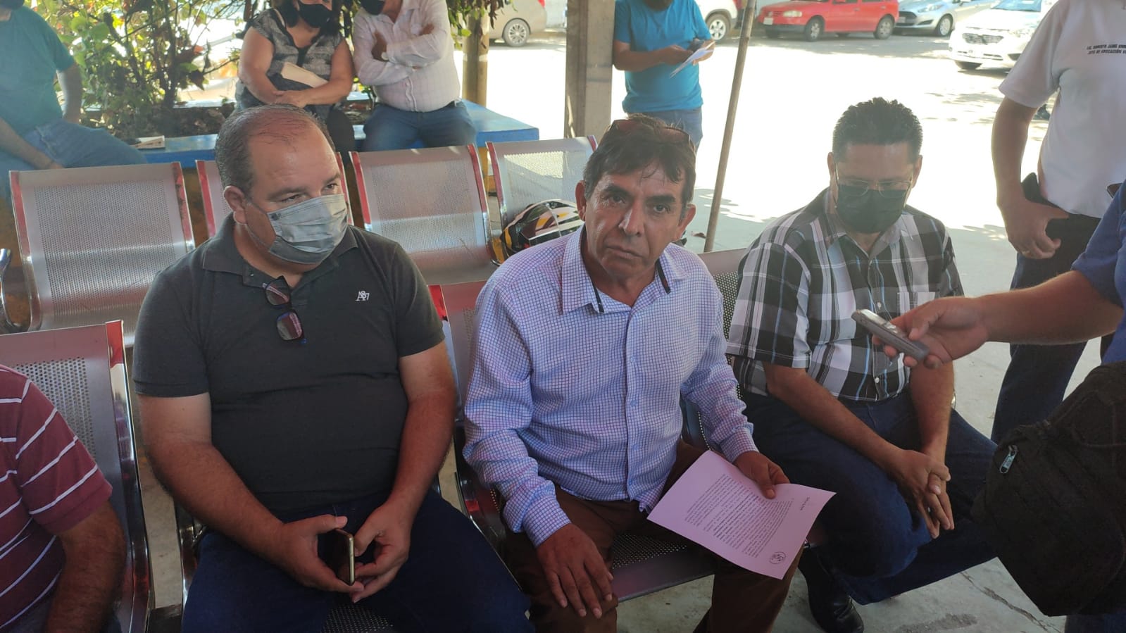 Buscan en Mazatlán a pulmonero que fue golpeado por chofer de camión urbano, para suspenderlo