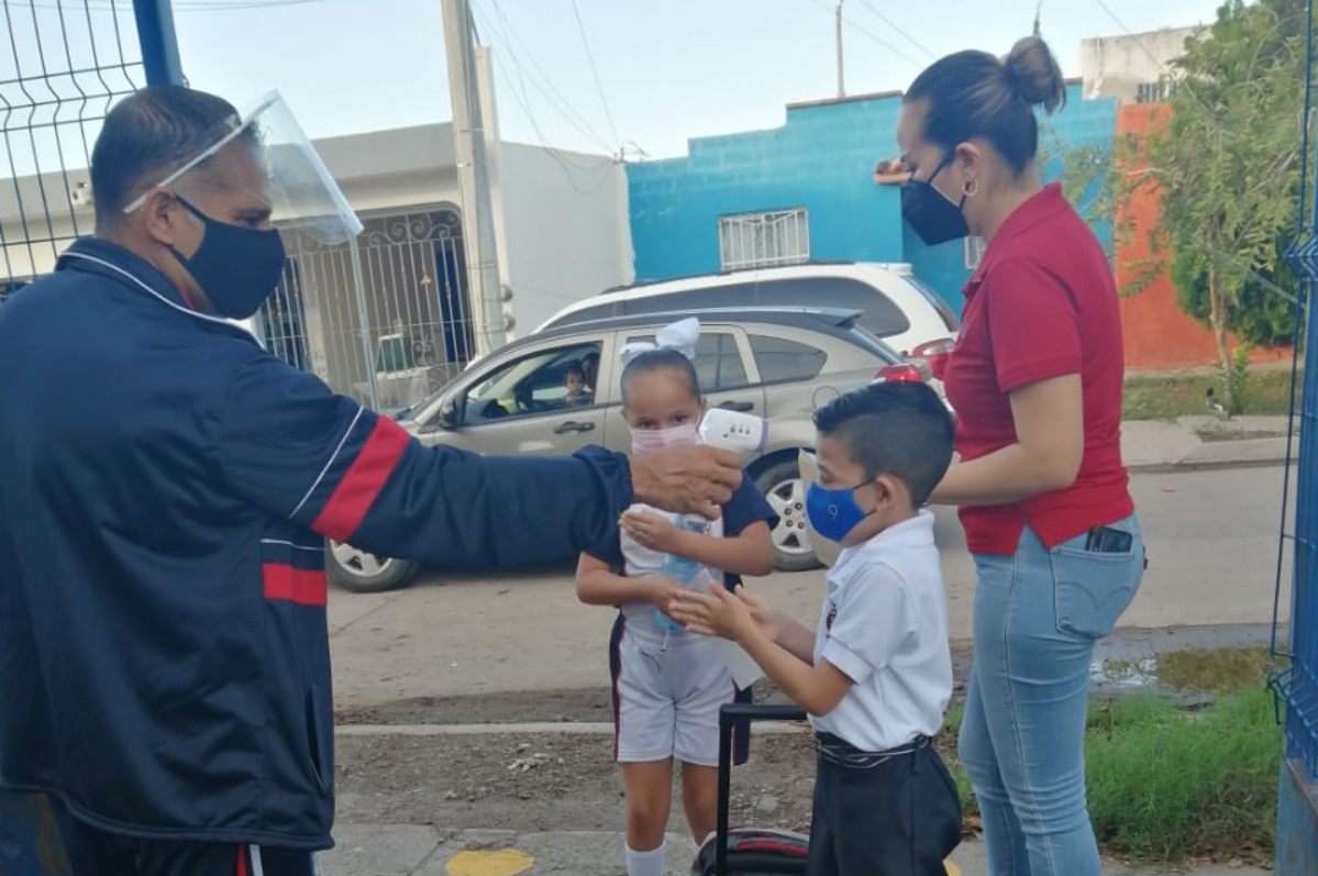 Detecta la SEPyC a escuelas donde negaban clases a niños sin cubrebocas, en Sinaloa