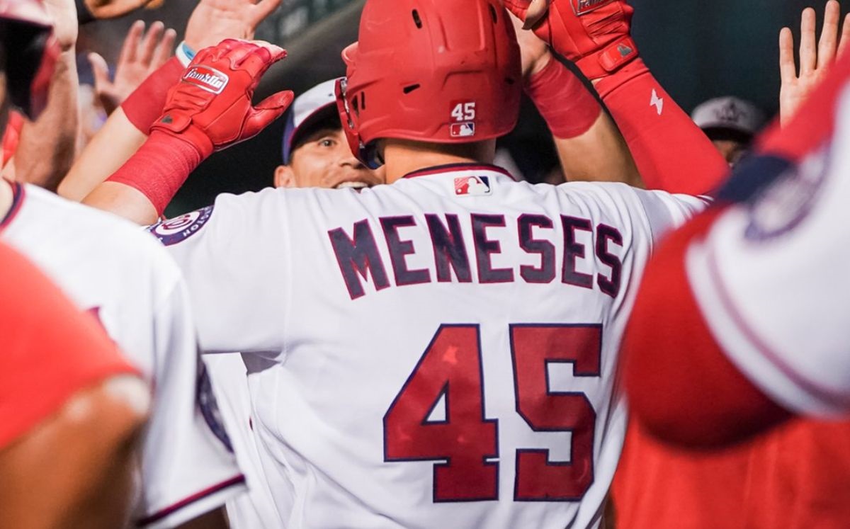 Joey Meneses conectó su segundo cuadrangular en las Grandes Ligas