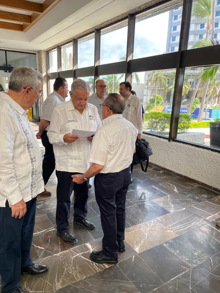 ‘Leovi’ Carranza también le hizo ‘cartita’ a AMLO; deja en incógnita su petición
