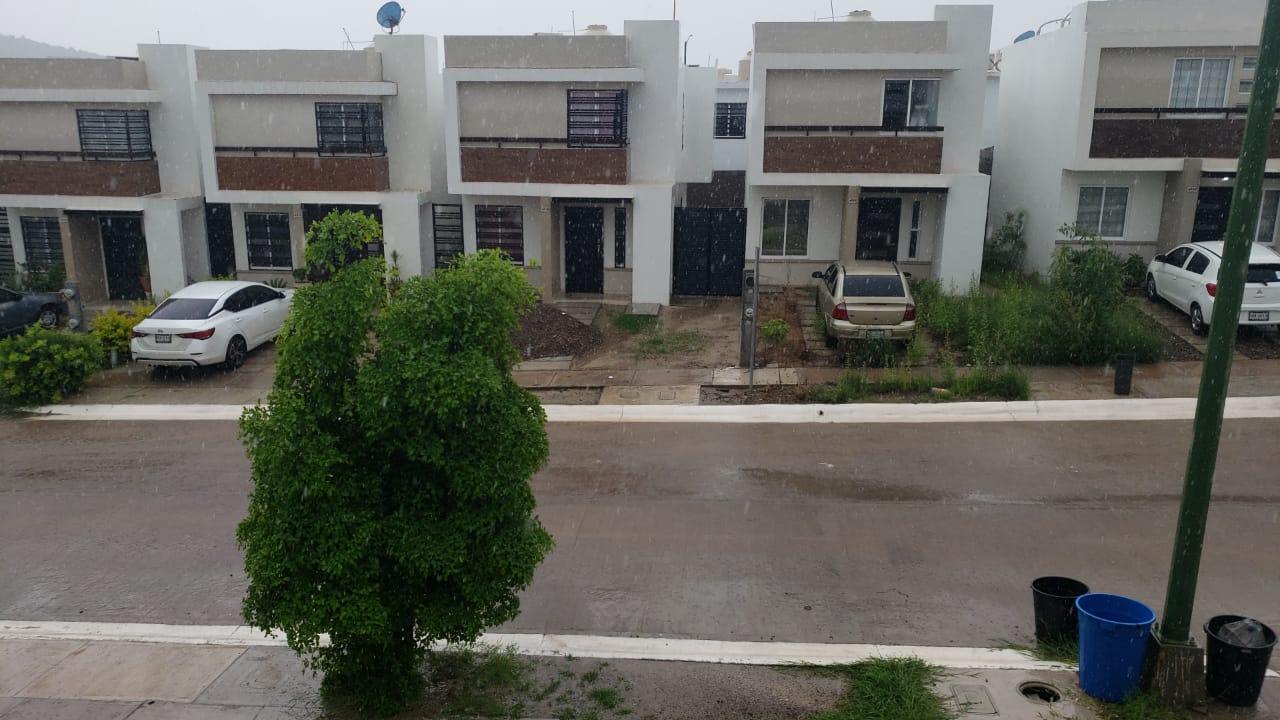 Se registran fuertes lluvias al norte de Culiacán 