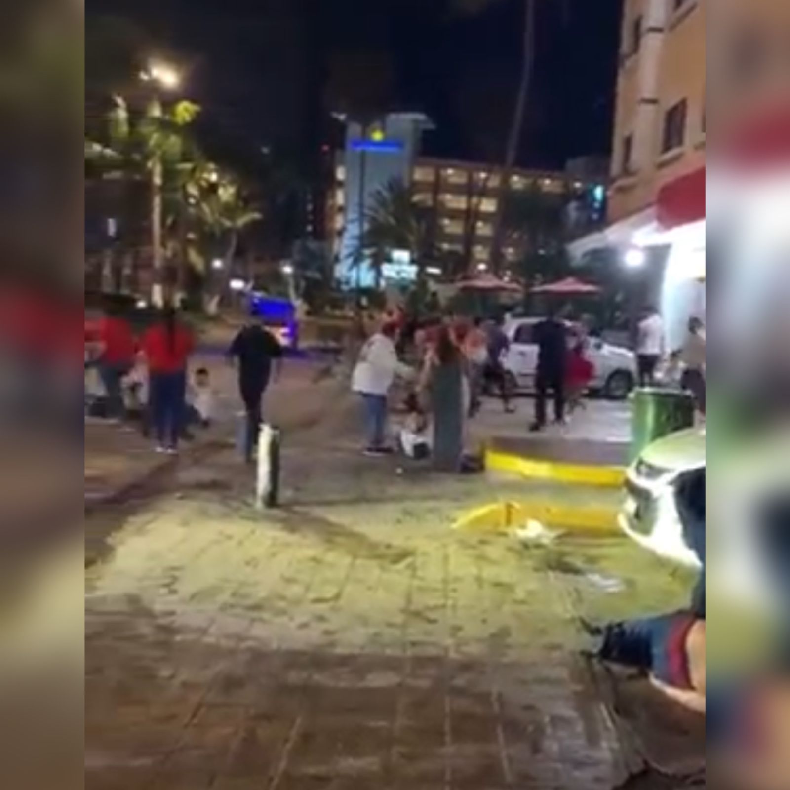 (VIDEO) Bochornosa riña en Zona Dorada de Mazatlán causa indignación en redes sociales