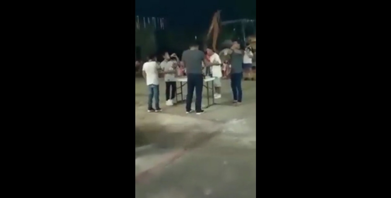 Concurso de comer pozole termina en desgracia en Yucatán, participante se atraganta y muere (video)