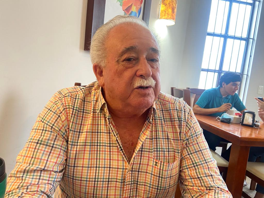 Empresarios de transportes sufren por la carencia de operadores; todos se quieren ir a USA, afirman