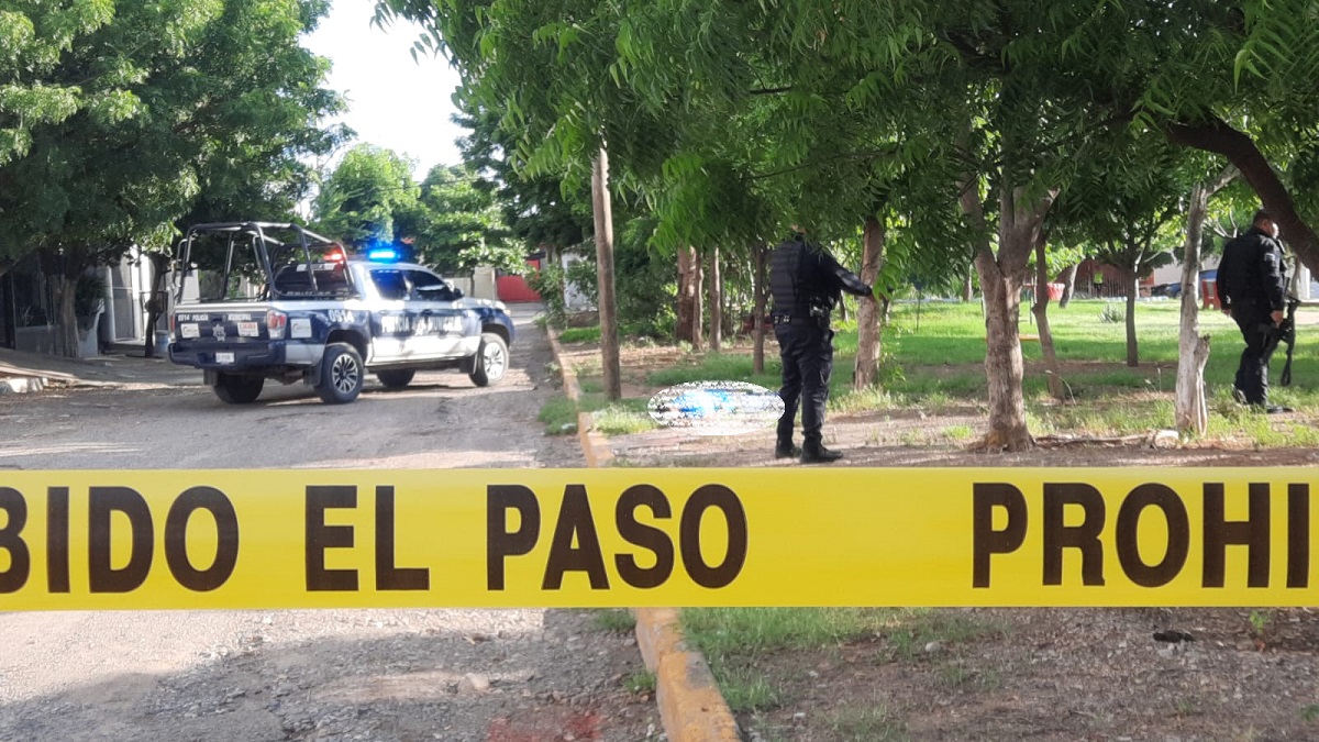 Asesinan a balazos a un hombre en parque de la colonia Nakayama, en Culiacán