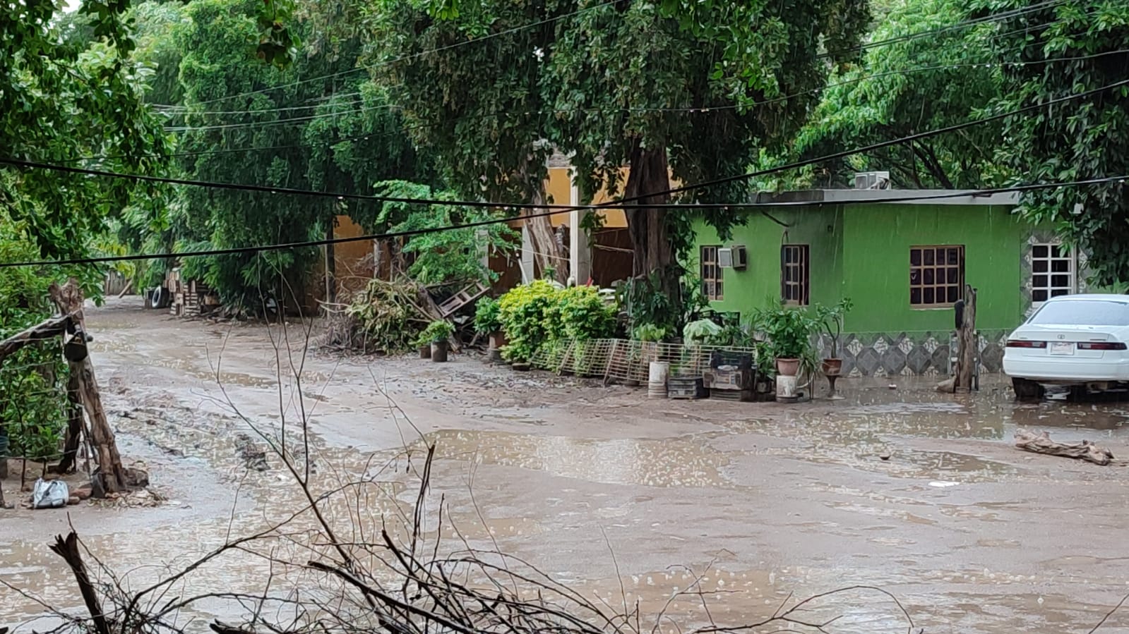 Se cumple el pronóstico, lluvias de Kay empiezan a hacer presencia en Guasave