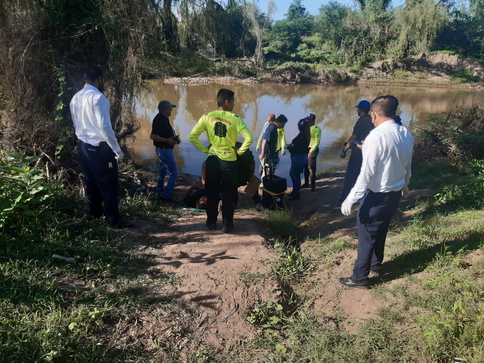 Hombre muere ahogado al intentar salvar a tres niñas en el río de ...