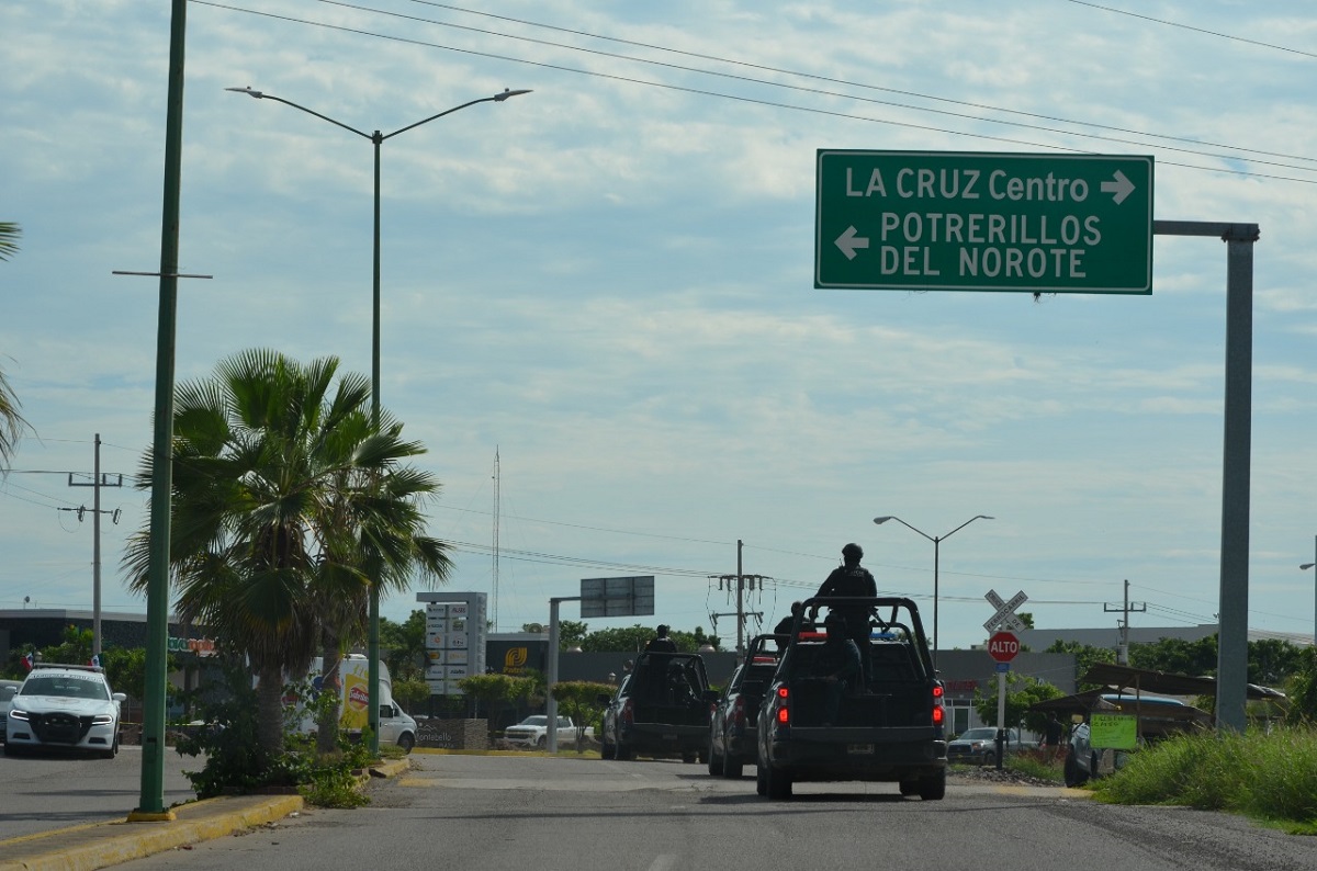 Despliegan operativo de seguridad tras asesinato de rastreadora en Elota