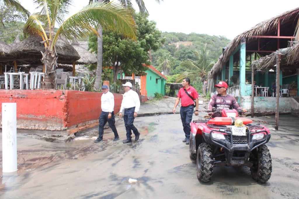 Ayuntamiento de Mazatlán liberará cinco accesos a la playa que están tomadas por palaperos