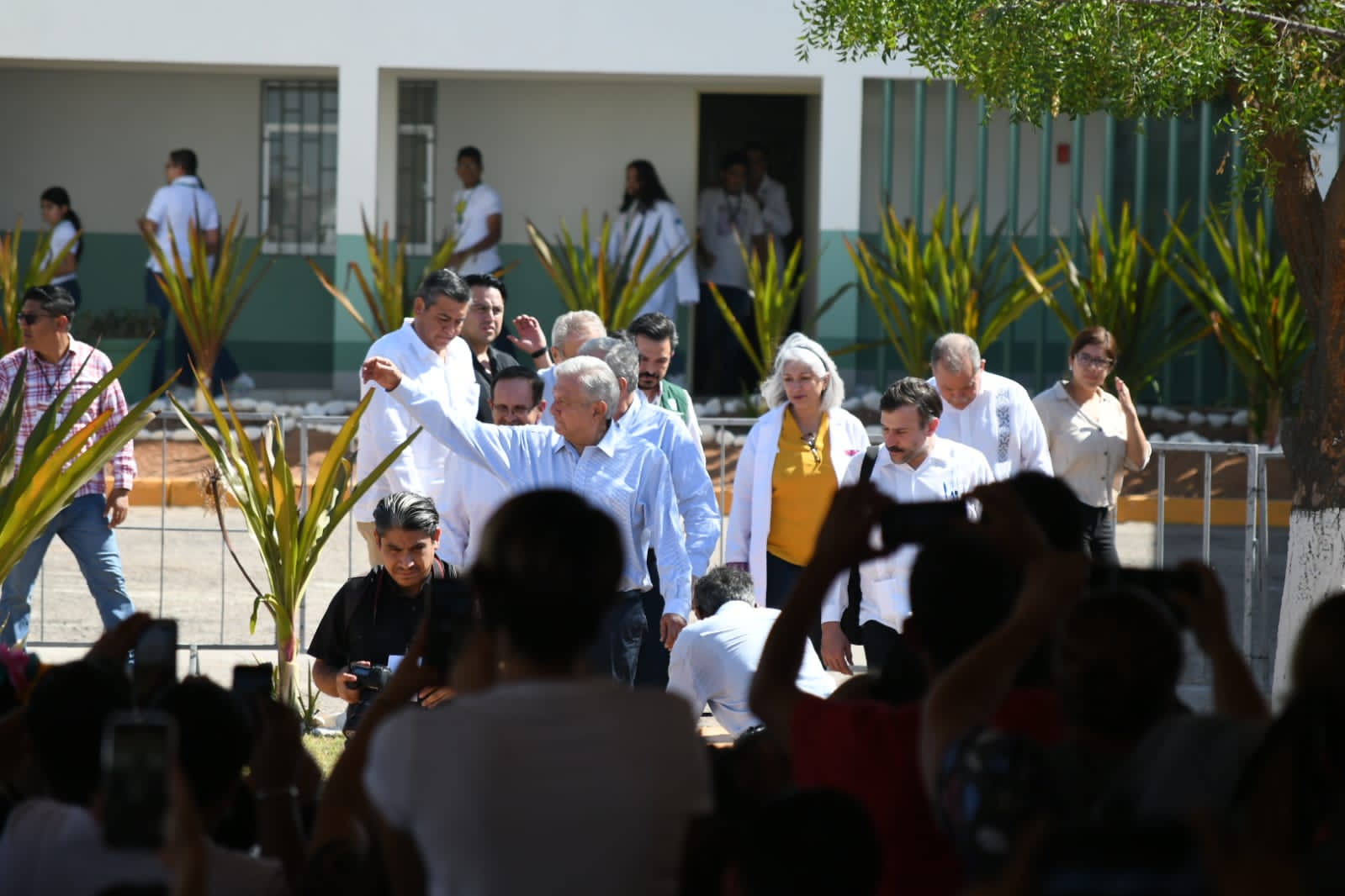 En Guamúchil, AMLO da inicio al Plan de Salud IMSS-Bienestar