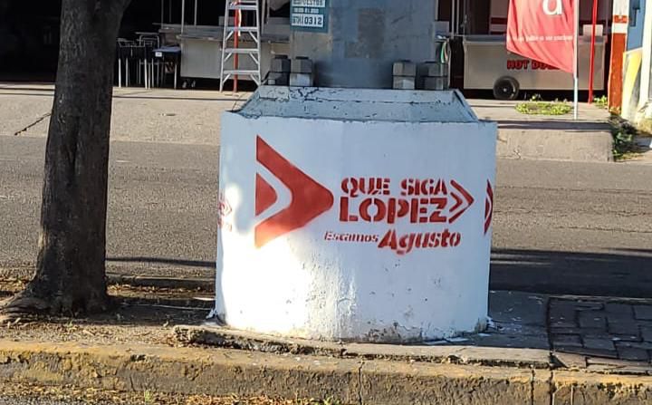 “QUE SIGA LÓPEZ, estamos Agusto”, aparecen pintas en Culiacán