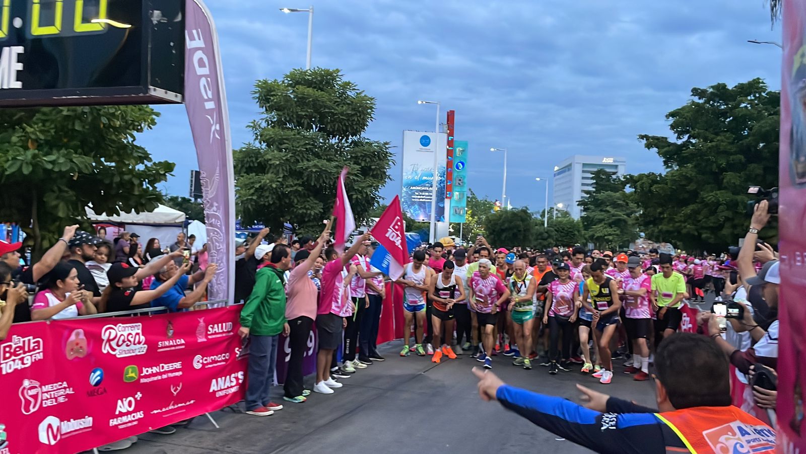 Todo un éxito la Primera Gran Carrera Rosa Sinaloa 2022