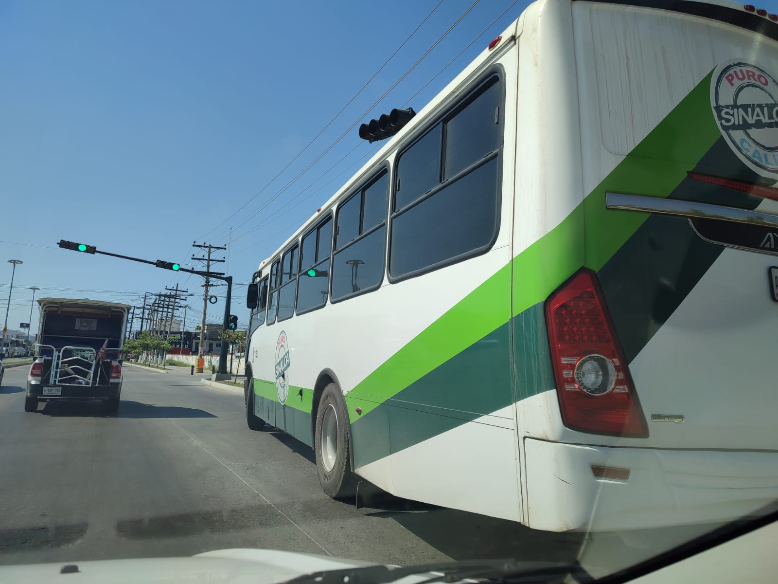 De 15 a 20 minutos el ahorro de tiempo en el carril preferencial para camiones en Mazatlán