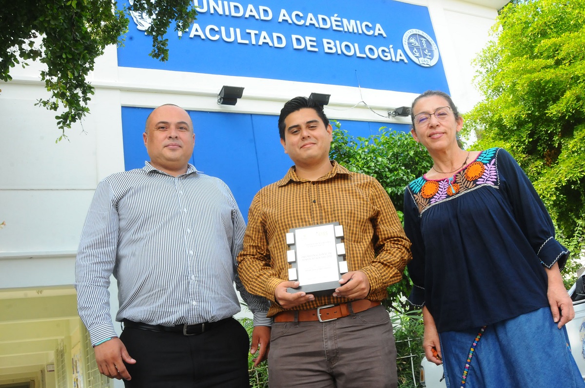 Egresado de la UAS gana Premio Nacional de Servicio Social 2022 por proyecto sobre conocimiento etnobotánico
