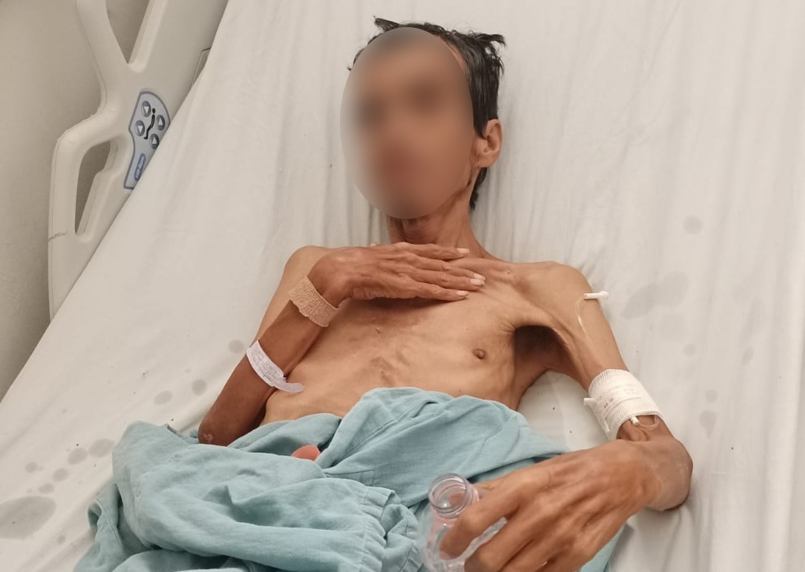 Familia no se compadece de Javier, cumple 16 días dado de alta pero abandonado en el Hospital General Guasave