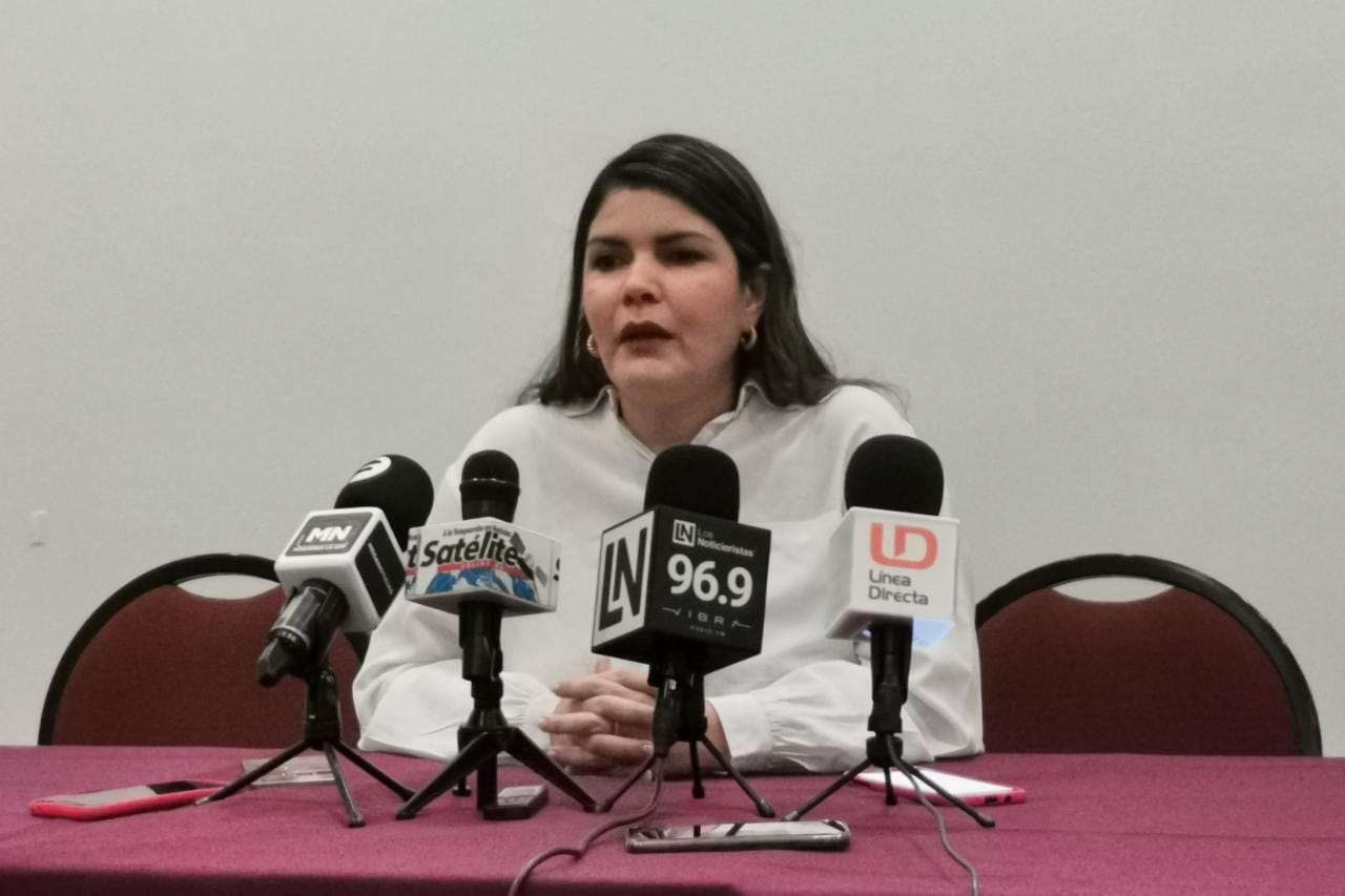 Jesús Madueña dejó su investidura de rector por defender a Cuén: Merary Villegas