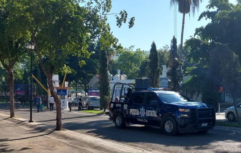 Reportan gente armada en panteón de Culiacán y moviliza a policías y militares
