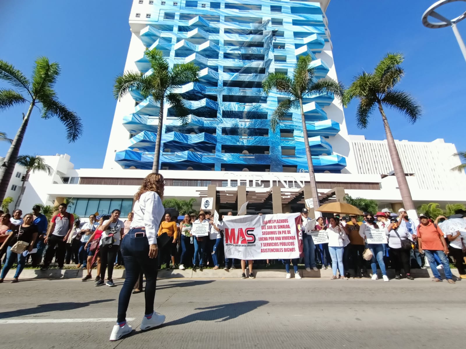 ‘Que se manifiesten, que no se cansen’, les responde Rocha Moya a desplazados en Mazatlán