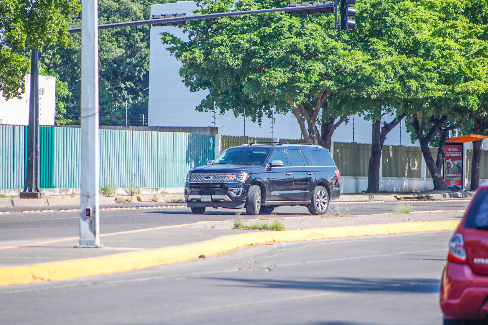 (VIDEO) ¡Encerrona! Tras denuncia penal, se reúne el “Químico” Benítez con Rocha en Palacio de Gobierno en Culiacán