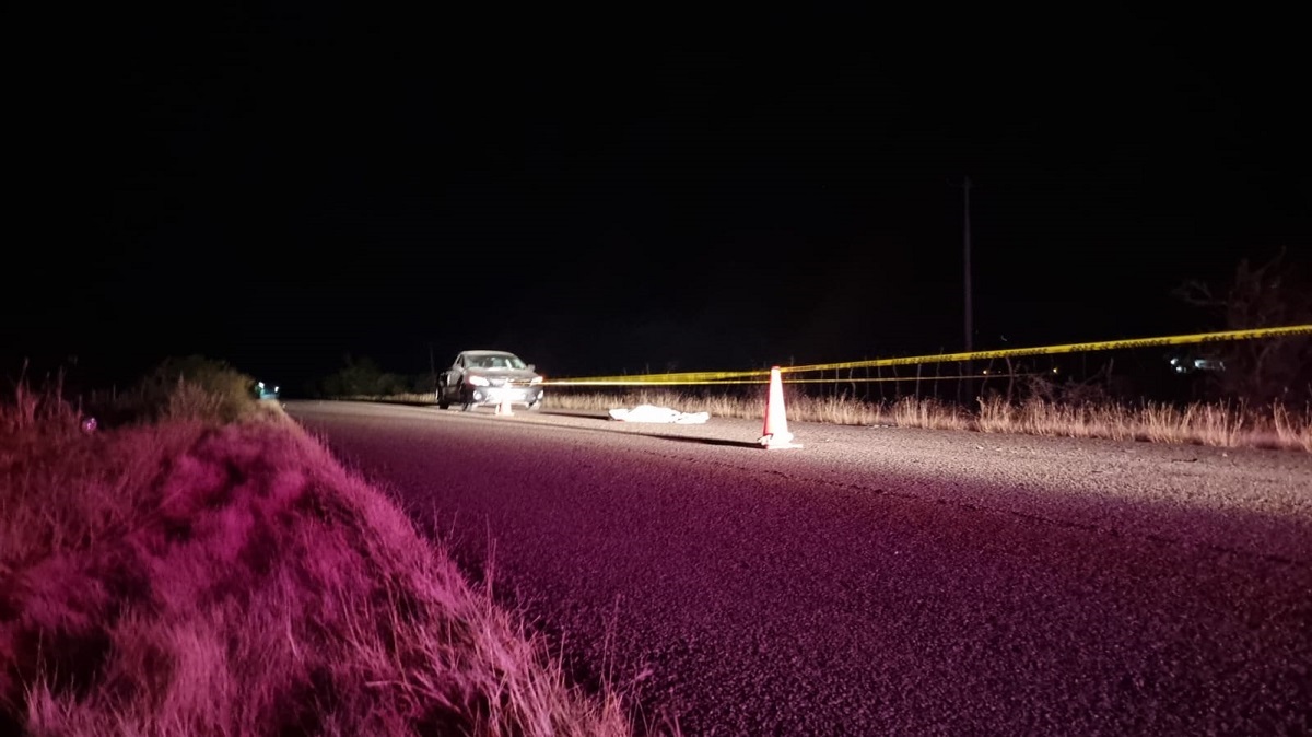 Hombre muere atropellado frente al panteón de El Tigre, Navolato