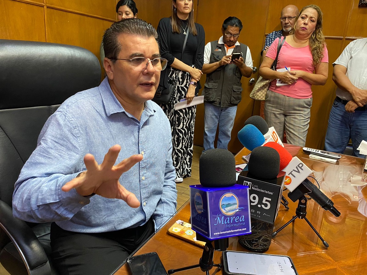 ¡No hay orden! Anuncia alcalde salida de tesorero municipal y de integrantes del Comité de Adquisiciones en Mazatlán