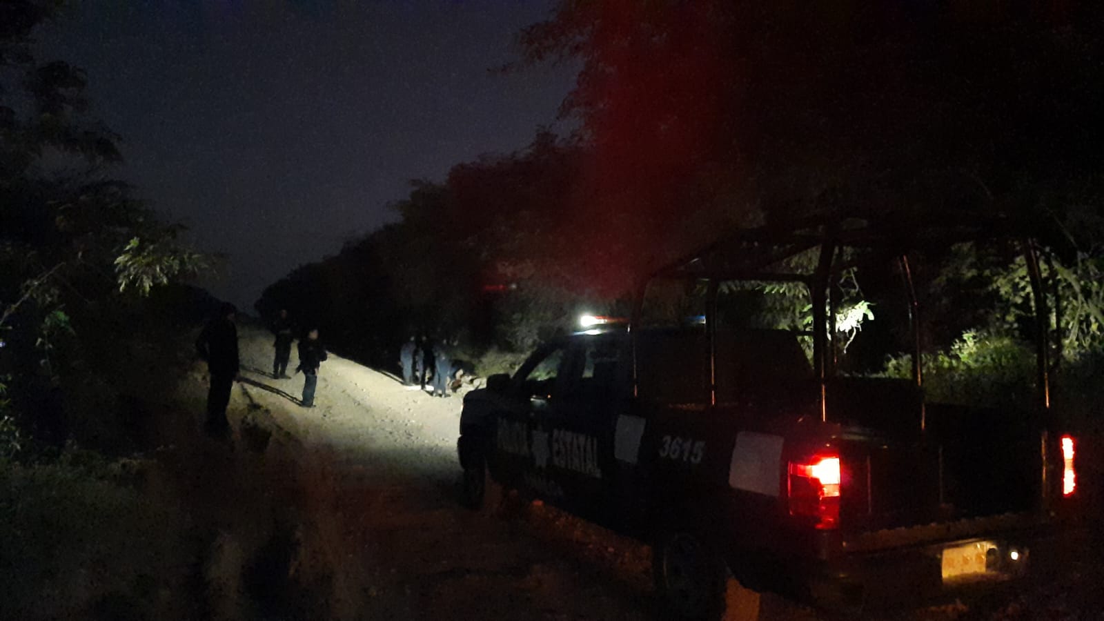 Hallan a un hombre asesinado en un camino de terracería en las inmediaciones de La Primavera, en Culiacán