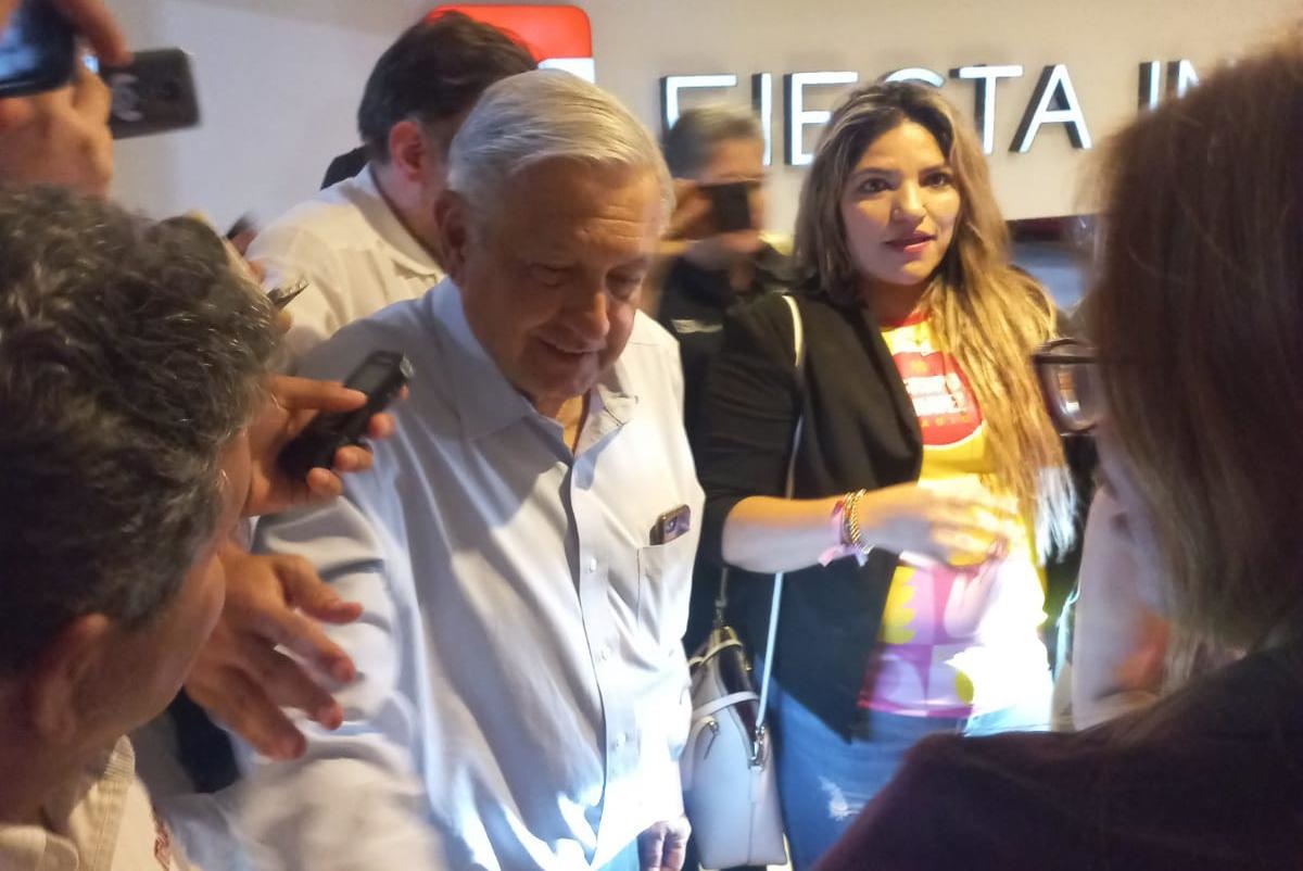 ¡Ya está en tierras sinaloenses! AMLO dormirá esta noche en Los Mochis