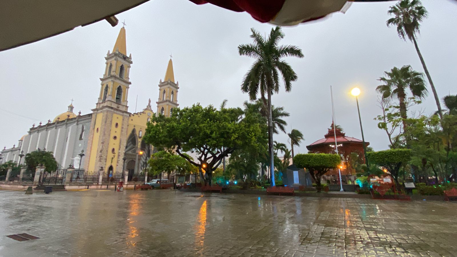 Suspende Protección Civil actividades laborales en Mazatlán por ‘Orlene’