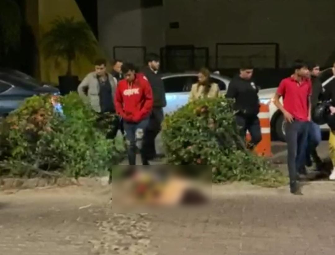 ¡Eran turistas! Identifican a la pareja asesinada a balazos frente a antro, en Mazatlán; venían de Tijuana
