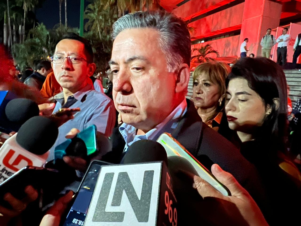 ‘Estamos tristes, indignados’: Enrique Inzunza se compromete a esclarecer asesinato de Dania