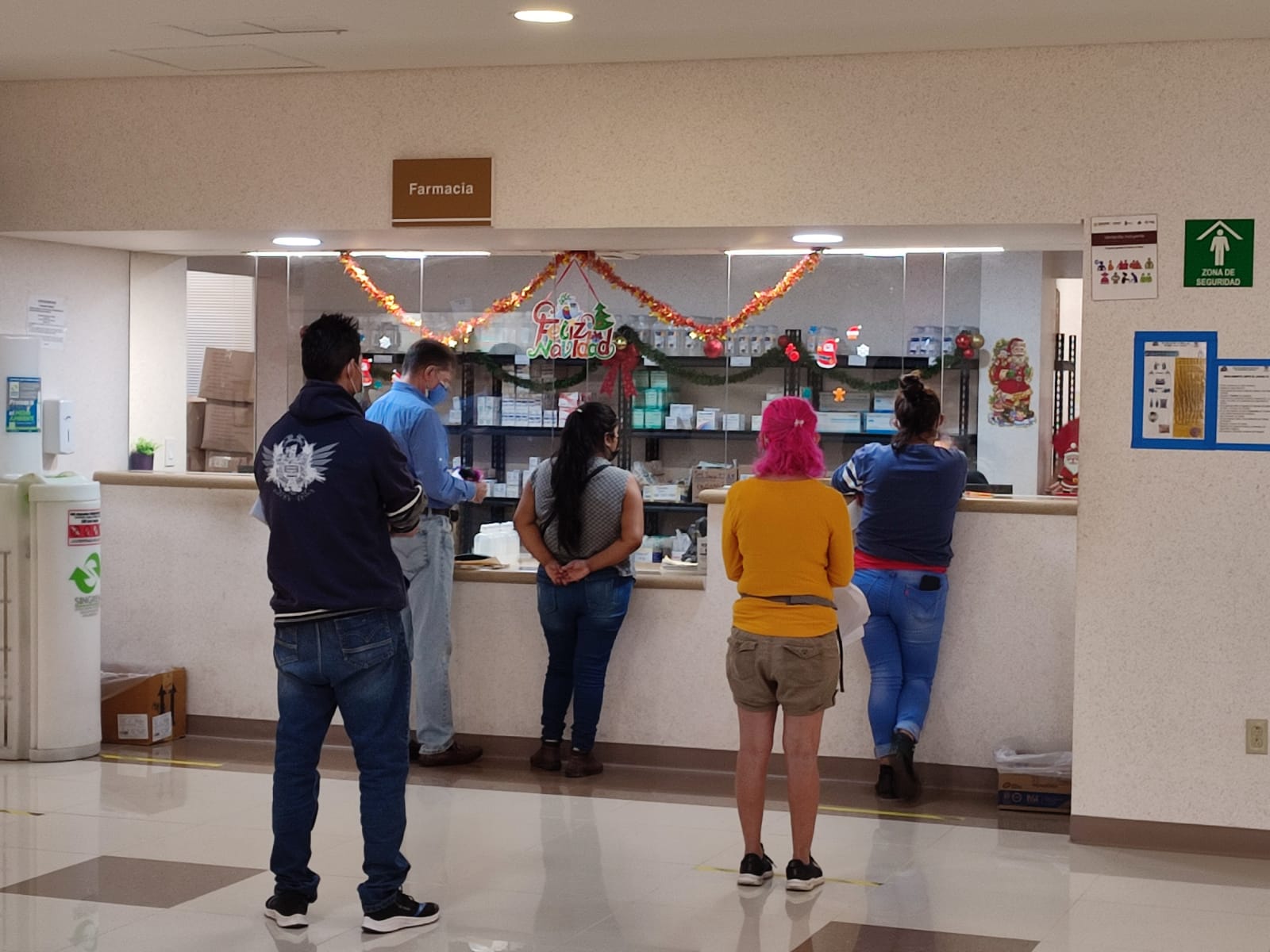 Surtirán esta semana a hospitales y centros de salud 15 millones de pesos en medicinas e insumos