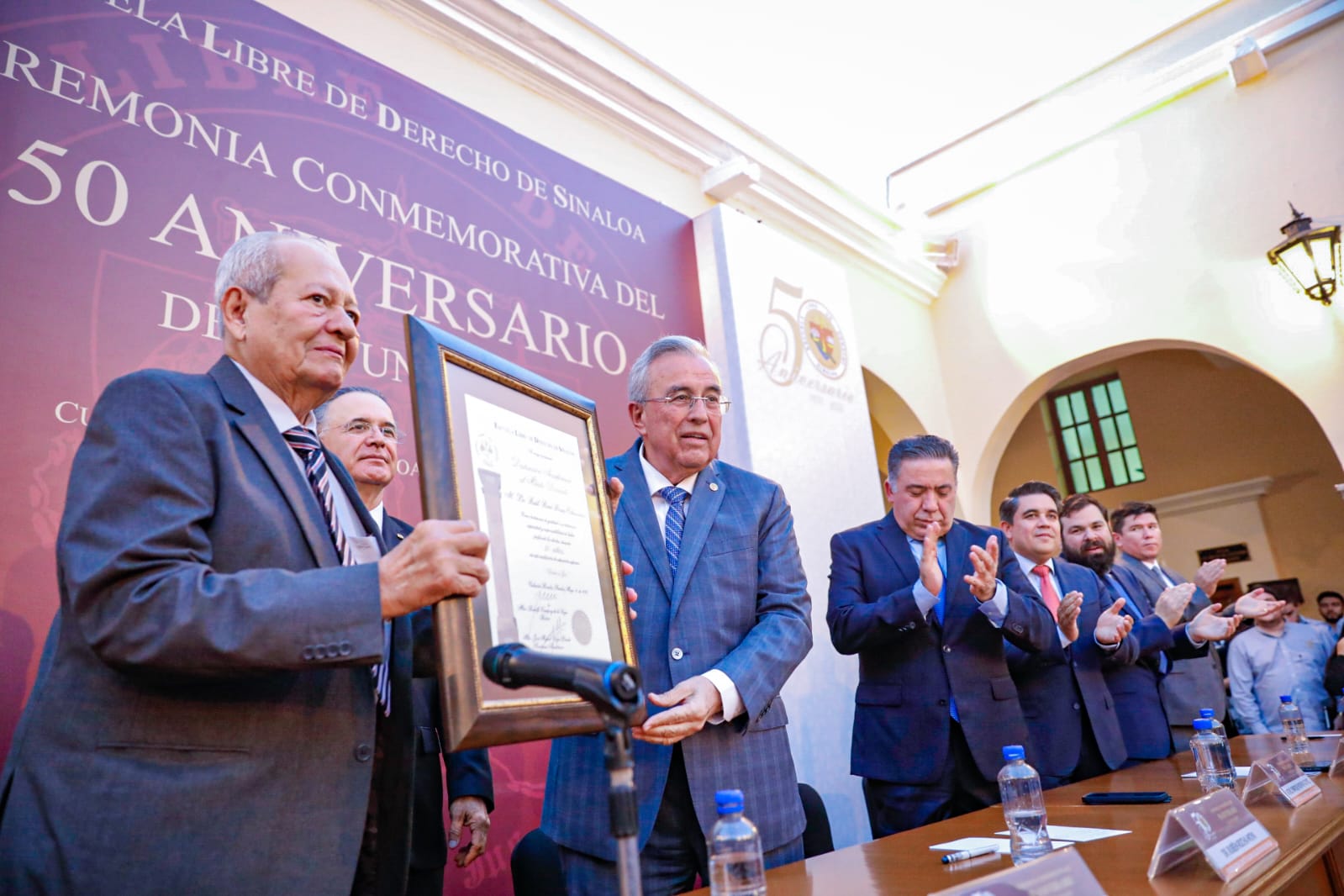 Gobernador Rocha Moya conmemora 50 aniversario de la Escuela Libre de Derecho de Sinaloa