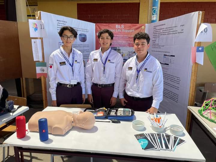 Ganan jóvenes mochitenses primer lugar en La Ruta Científica Escolar en Curicó, Chile