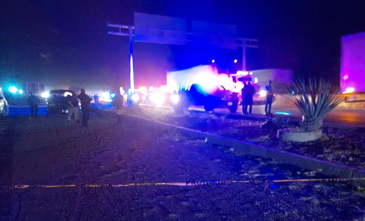 Hombre pierde la vida al ser atropellado sobre la México 15, frente a panteón en El Tajito