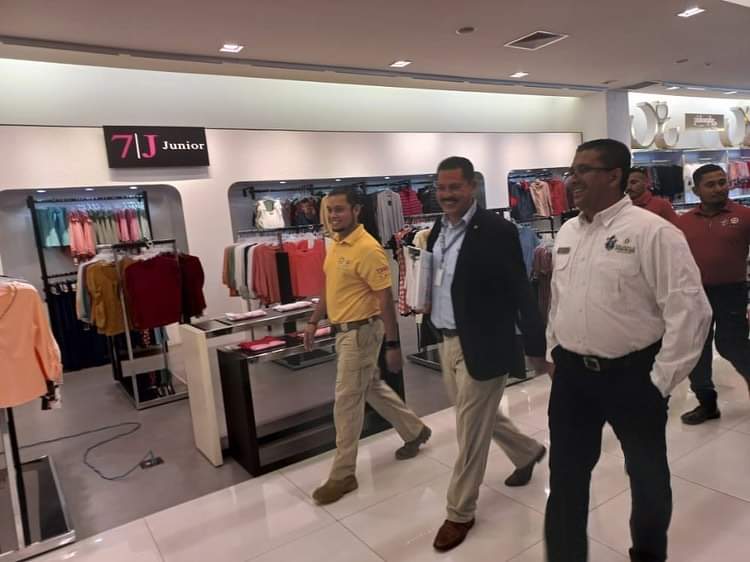 Reabren puertas de Plaza Galerías, tras incendió del fin de semana en Mazatlán