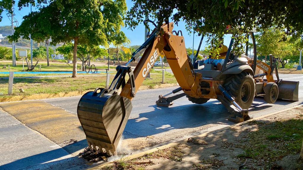 Realiza Obras Públicas trabajos para el mejoramiento vial de Mazatlán