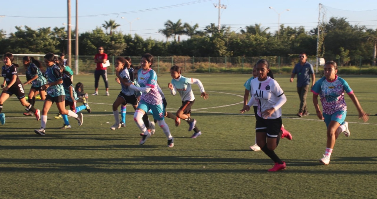 Realizan visorías rumbo a los Nacionales Conade 2023 de futbol femenil