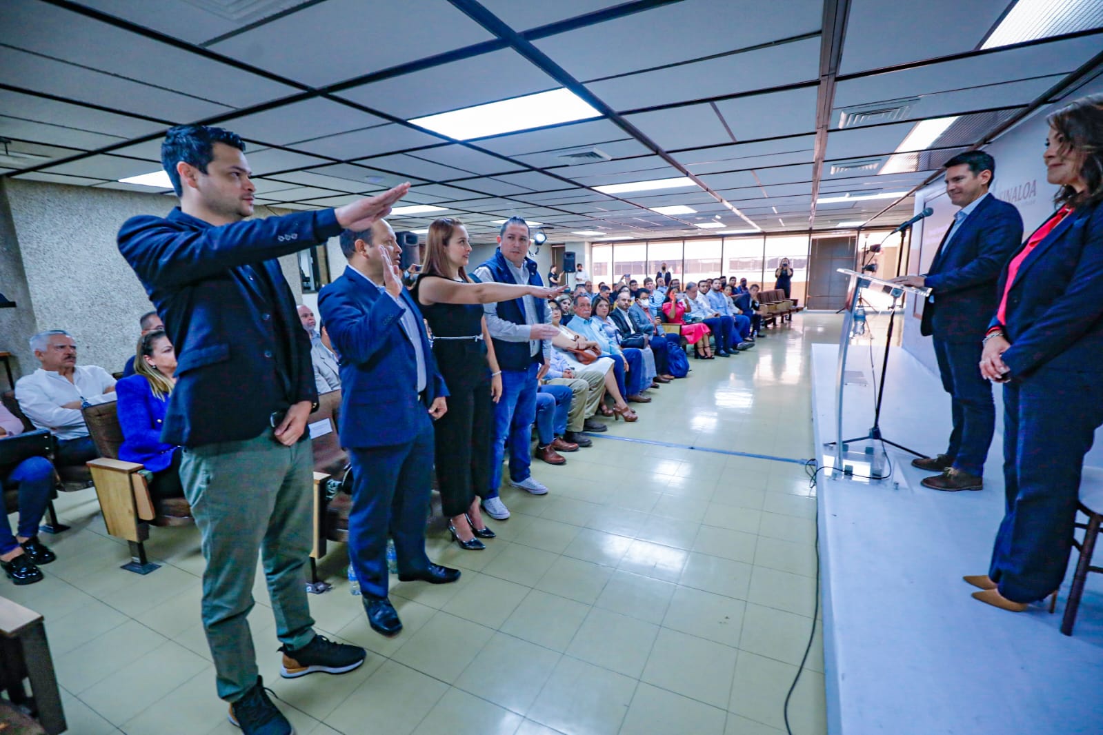 Rinden protesta los nuevos integrantes del Clúster Minero de Sinaloa