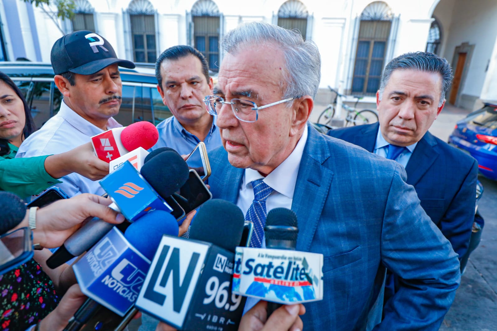 “Tienen derecho a estar en contra”, dice Rocha a opositores que convocan a marcha en defensa del INE; pide consenso