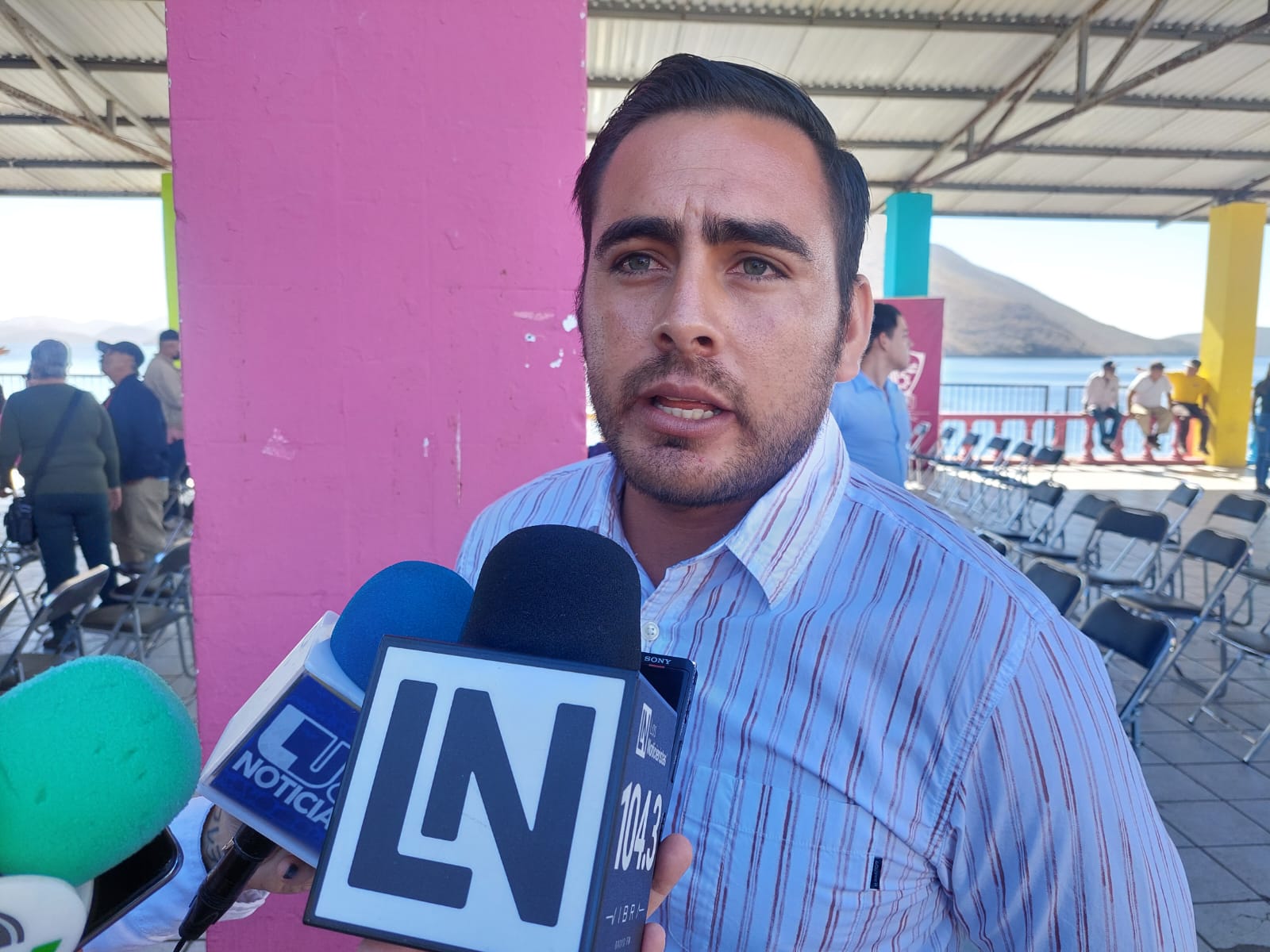 Síndico de Topolobampo, Ulises Pinzón, solicita licencia para buscar reelección en el plebiscito de Ahome