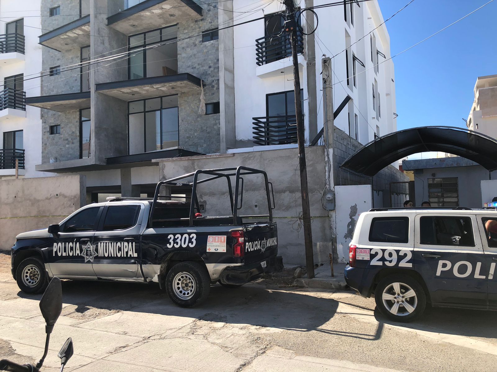 Asesinan a puñaladas a albañil en el Sábalo Country; el agresor sería uno de sus compañeros
