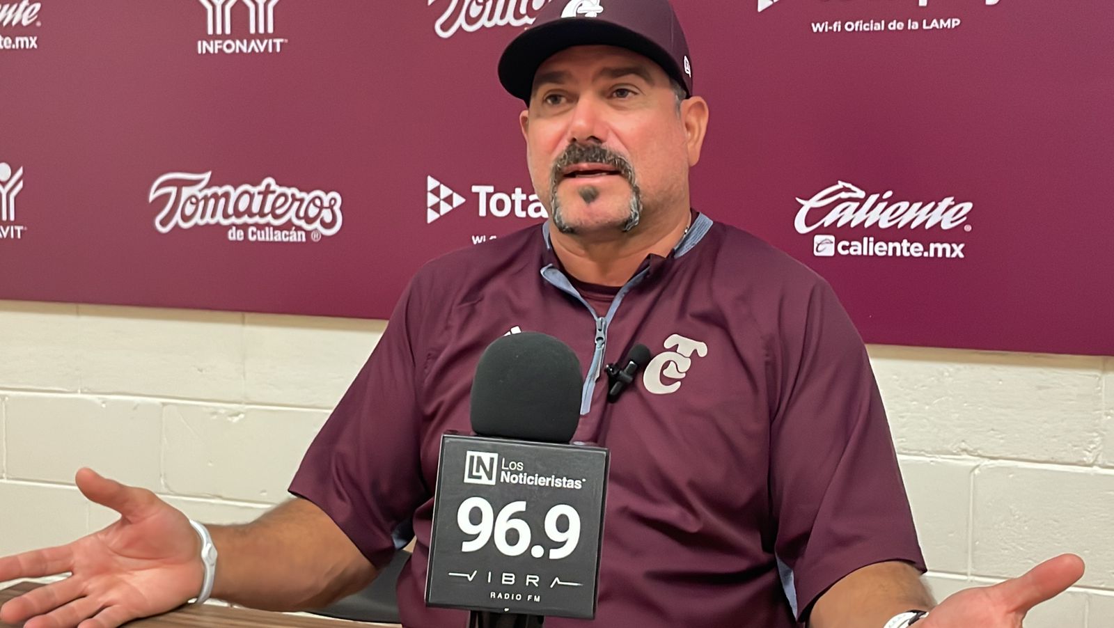 Impotencia y frustración en Benjamín Gil por el mal paso de Tomateros en la LMP