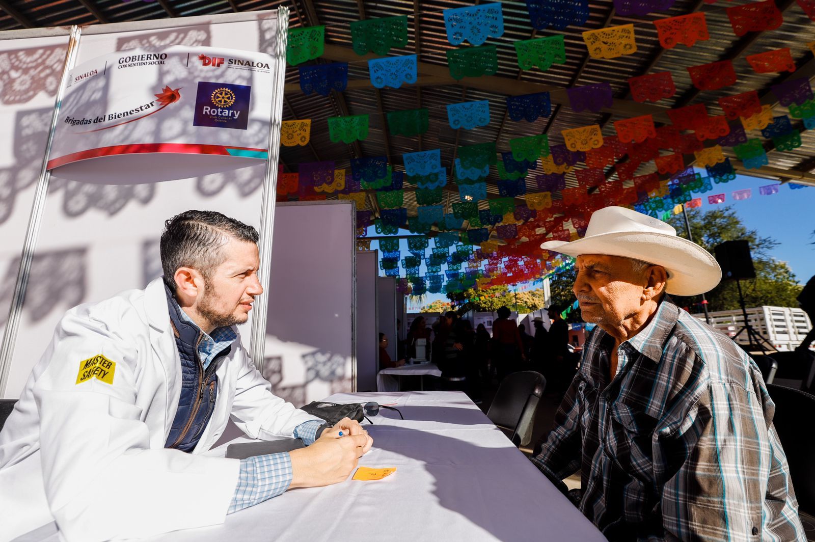Lleva DIF Sinaloa las Brigadas del Bienestar a Batequitas, Badiraguato