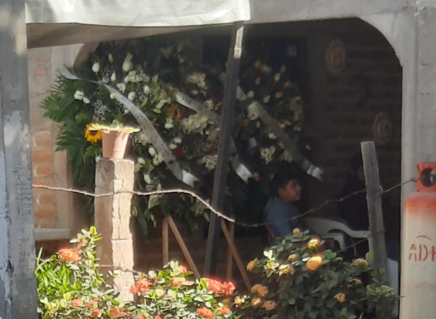 En Rojo Gómez, Guasave, dan el último adiós al pequeño Alan, el niño que murió en su cumpleaños