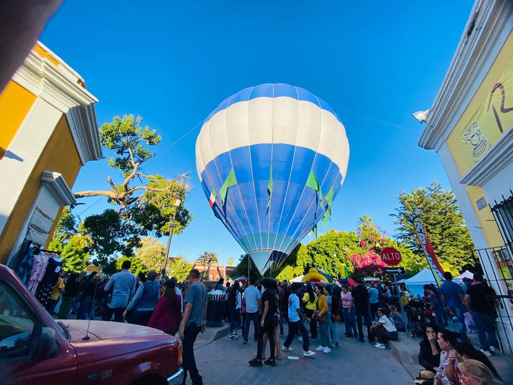 Globos causan sensación y abarrotan Mocorito Pueblo Mágico