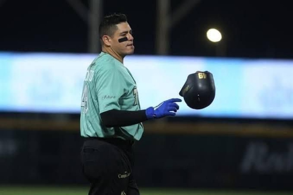 Japhet Amador fuera de los Charros de Jalisco
