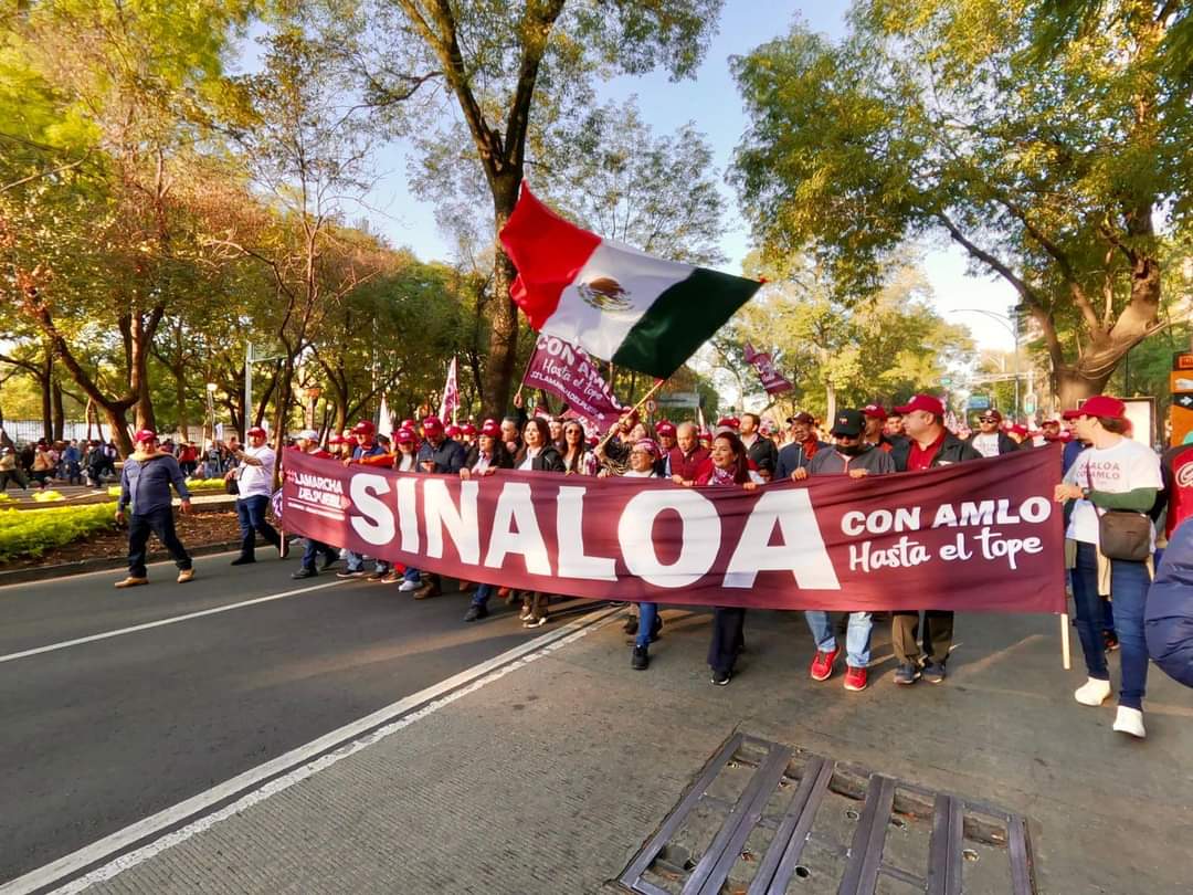 Mazatlecos celebran en CDMX la Cuarta Transformación