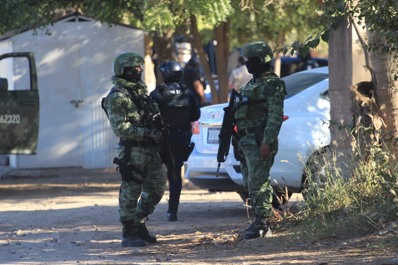 Isaías, detenido tras balacera en Navolato, tenía orden de aprehensión por homicidio: SSPE