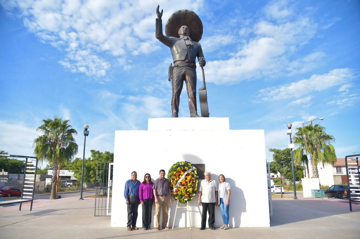 Recuerdan con alegría a Pedro Infante en Guamúchil en el 105 aniversario de su natalicio